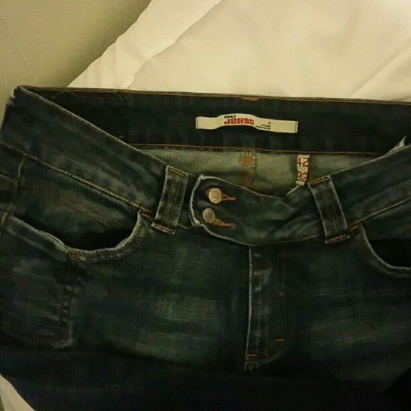 JEANS - Picture 2 of 2